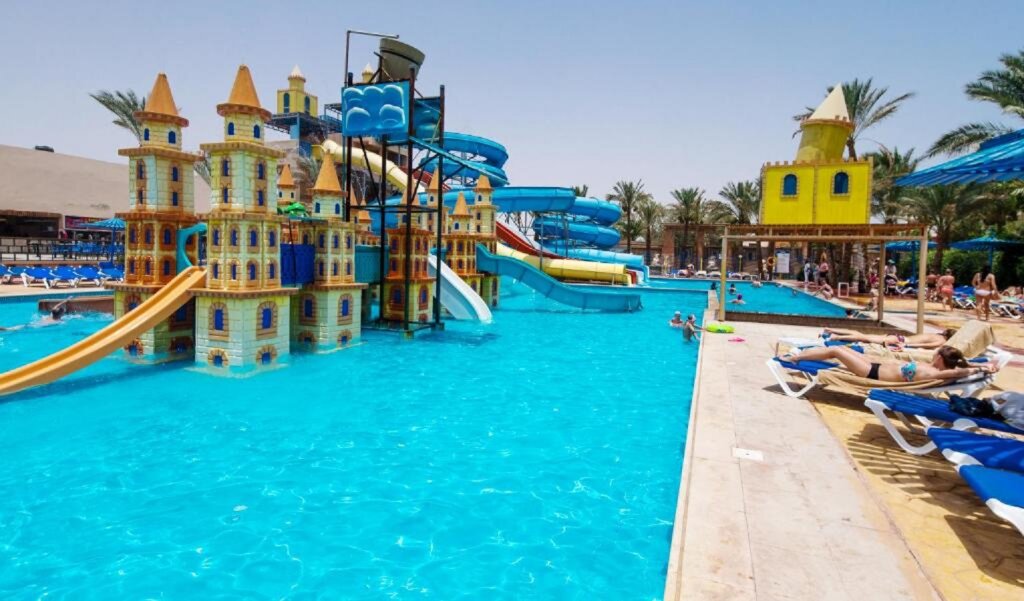 Хургада: Chalet Hostgool Chalets in Mirage Bay Resort & Aqua Park