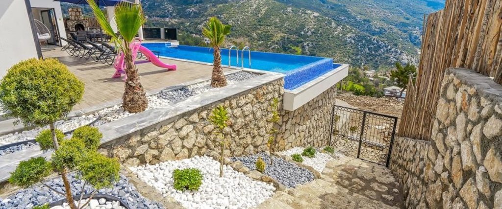 Исламлар: Villa Kobe