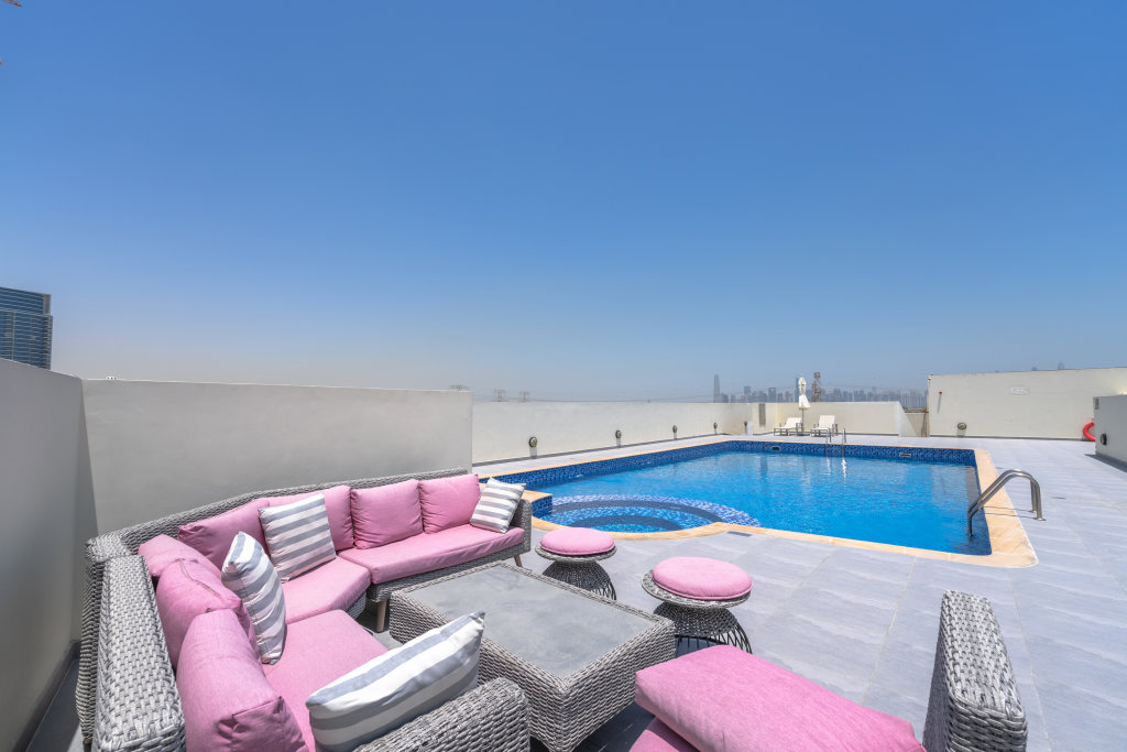 Дубай: АпартаментыMarco Polo Spacious Studio Lush Views & Huge Balcony JVT