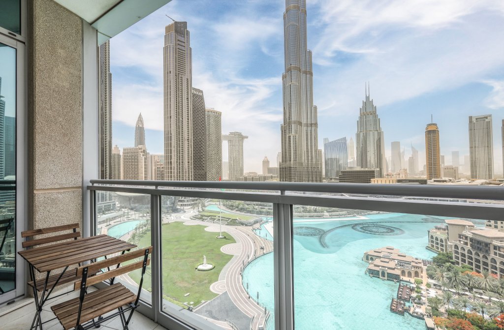 Дубай: Апартаменты Elite LUX Holiay Homes - Breathtaking Burj Khalifa Views 2 BHK in Downtown Dubai