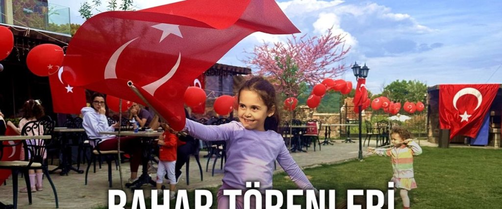 Коюневи: Alis Harikalar Diyarı