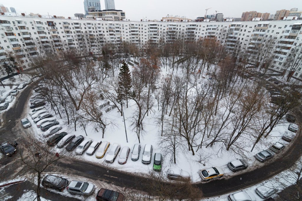 Москва: 2-х комнатная квартира на Довженко 6