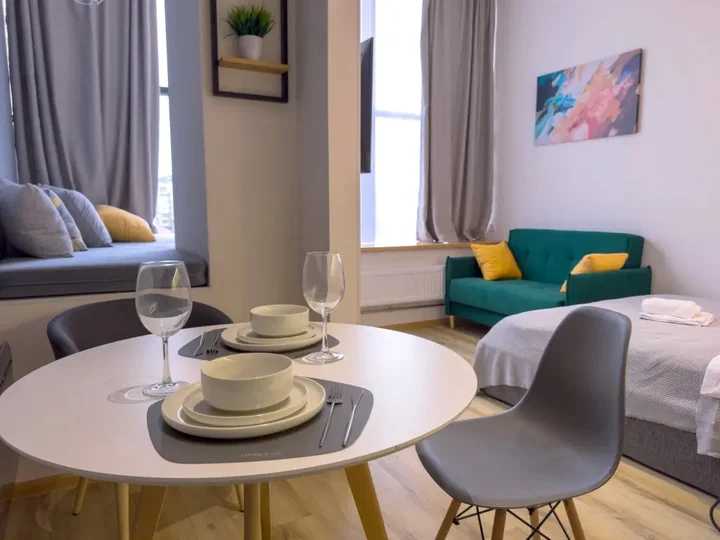 Мурманск: Меблированные комнаты Arctic House Ametist Central в центре города
