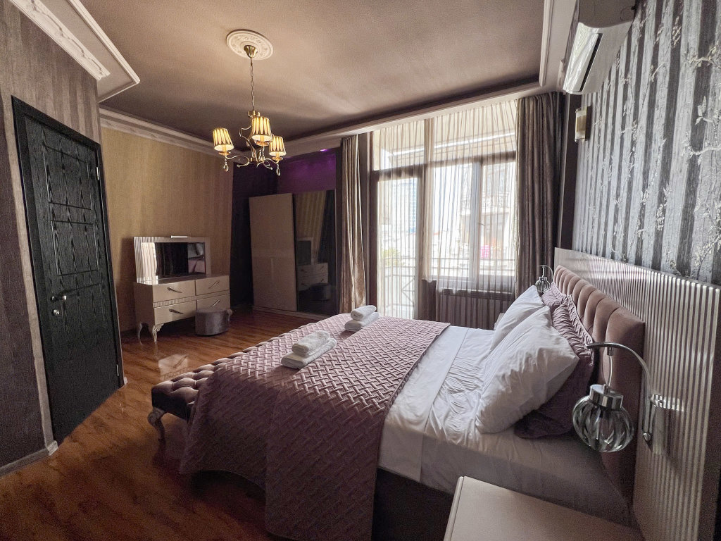 Квартира в центре Батуми, 300 метров от моря — фото 5