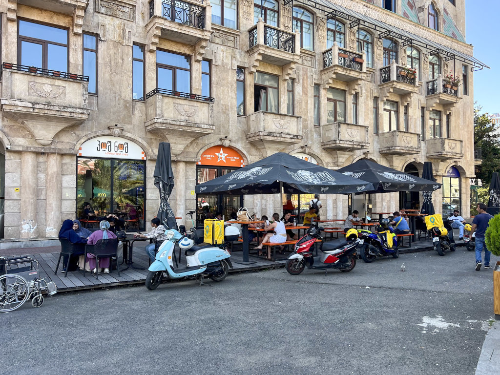 Батуми: Квартира в центре Батуми, 300 метров от моря