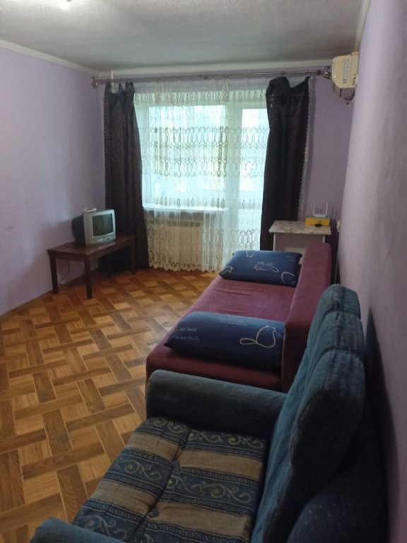 Новочеркасск: 2-к. Квартира на Баклановском проспекте 126