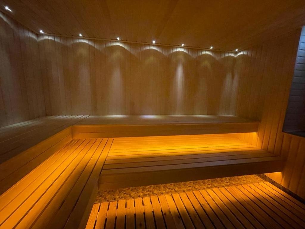 Тараз: Отель Barkhat