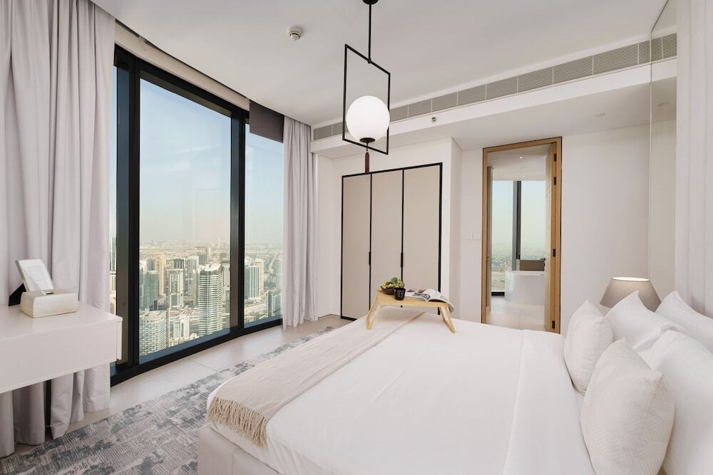 Дубай: Maison Privee - Lavish Apt w/ Stellar Ocean Views in Address JBR