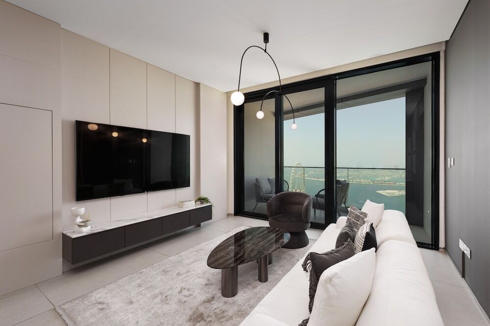 Дубай: Maison Privee - Lavish Apt w/ Stellar Ocean Views in Address JBR