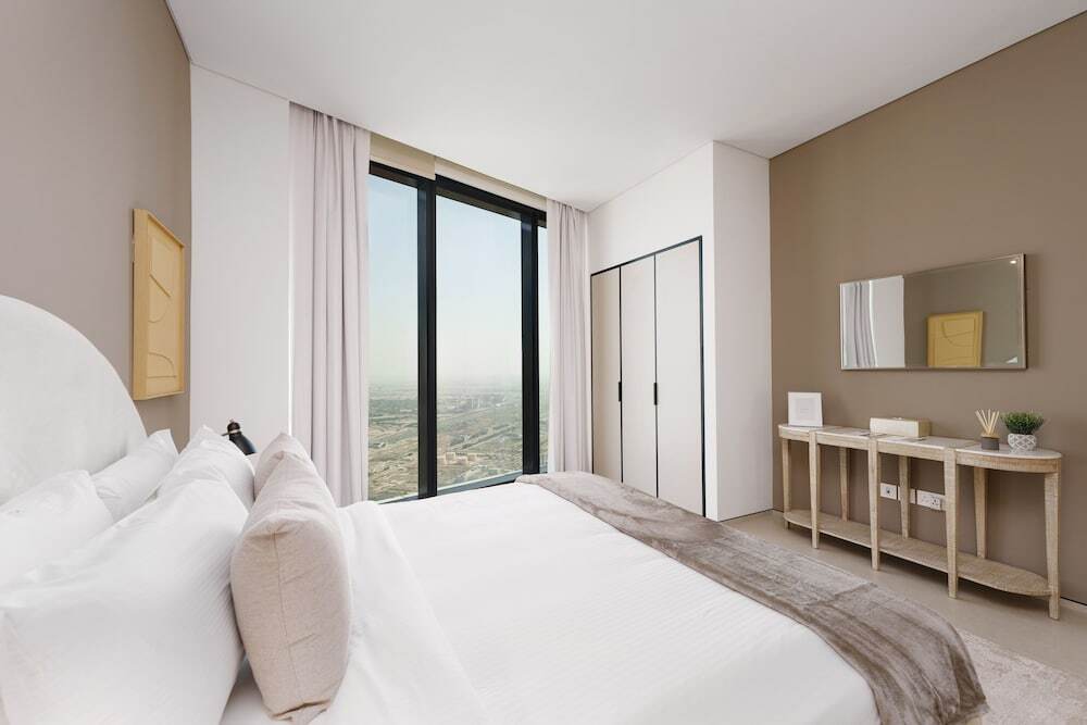 Дубай: Maison Privee - Lavish Apt w/ Stellar Ocean Views in Address JBR