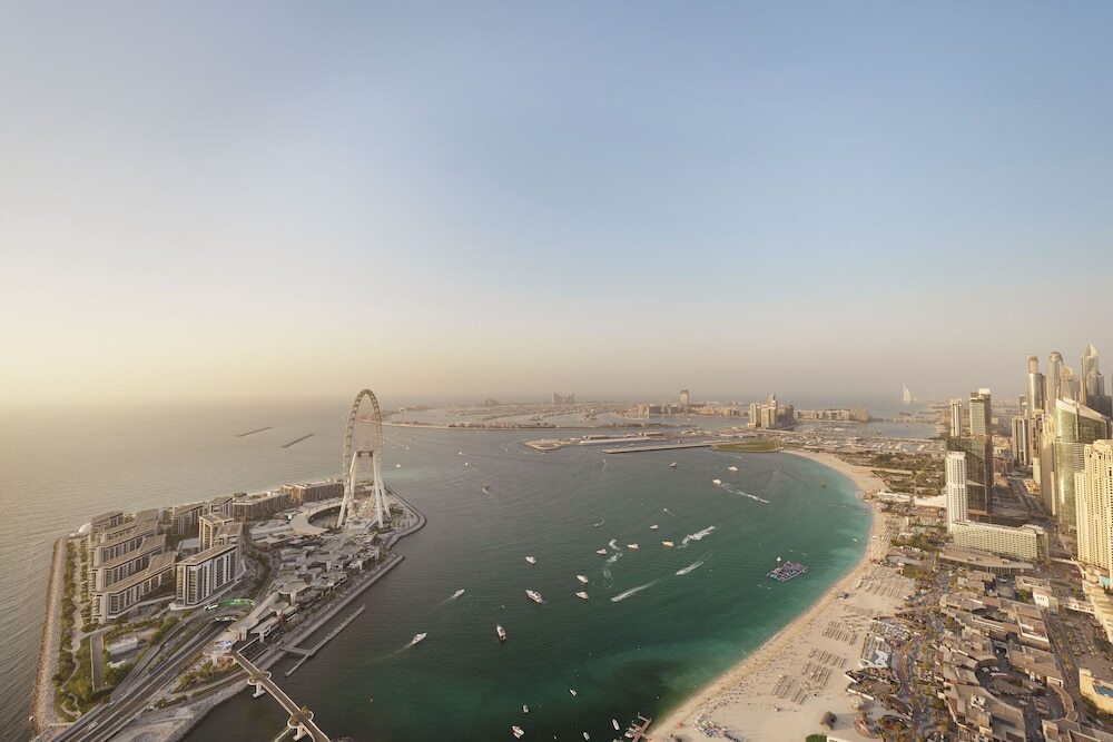 Дубай: Maison Privee - Lavish Apt w/ Stellar Ocean Views in Address JBR