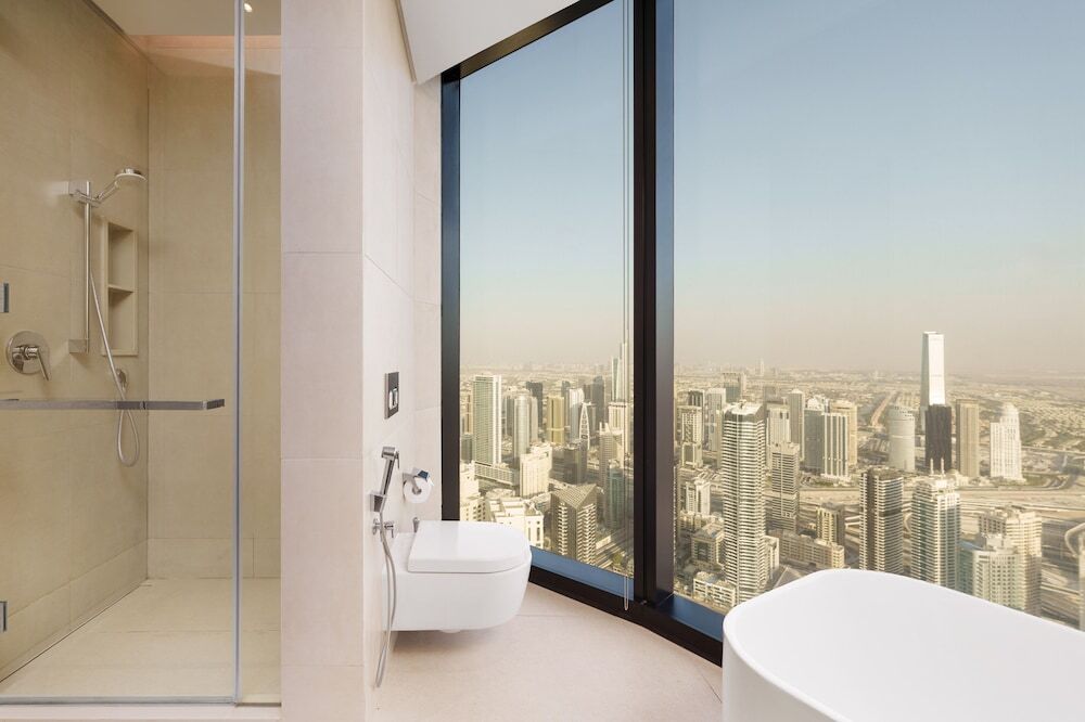 Дубай: Maison Privee - Lavish Apt w/ Stellar Ocean Views in Address JBR