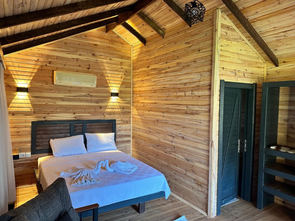 Фетхие: Частный дом Pine Village Bungalows Ölüdeniz