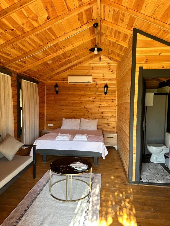Фетхие: Частный дом Pine Village Bungalows Ölüdeniz