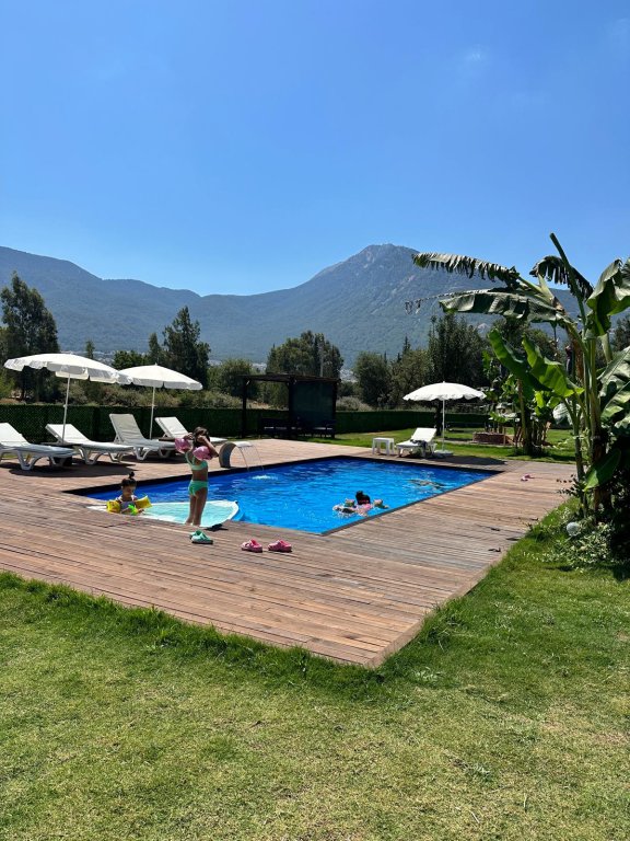 Фетхие: Частный дом Pine Village Bungalows Ölüdeniz