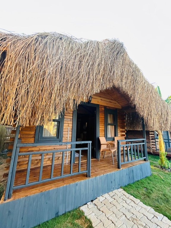 Фетхие: Частный дом Pine Village Bungalows Ölüdeniz