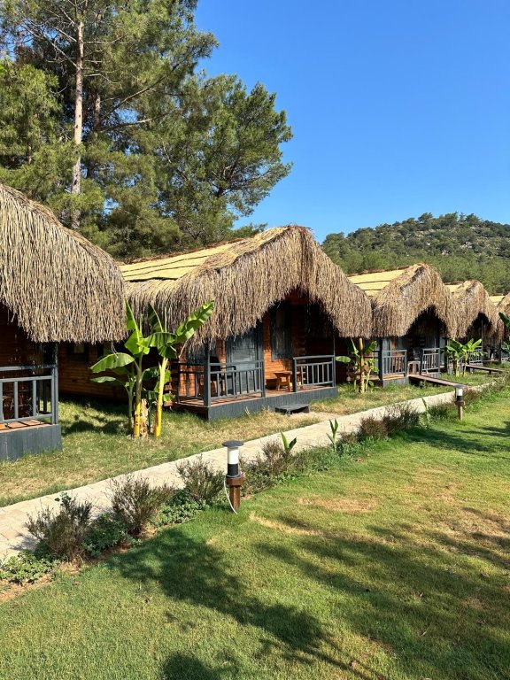 Фетхие: Частный дом Pine Village Bungalows Ölüdeniz