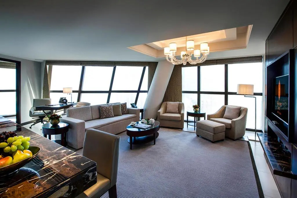 Абу-Даби: Bab Al Qasr Hotel & Residences