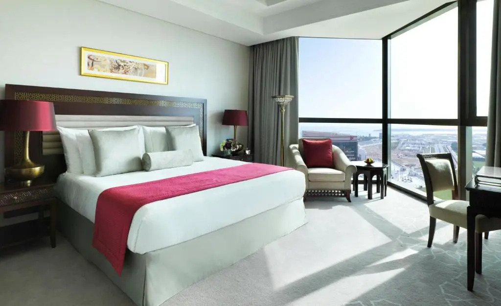 Абу-Даби: Bab Al Qasr Hotel & Residences
