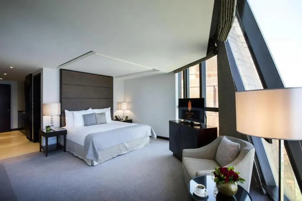 Абу-Даби: Bab Al Qasr Hotel & Residences