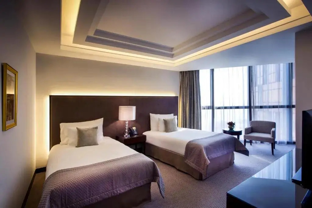 Абу-Даби: Bab Al Qasr Hotel & Residences