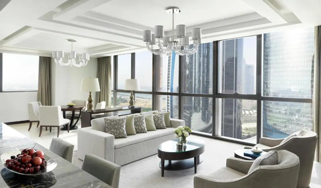 Абу-Даби: Bab Al Qasr Hotel & Residences