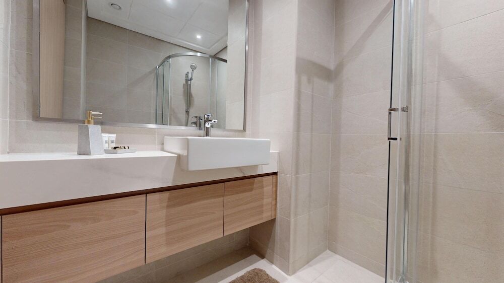 Дубай: Primestay - Azizi Riviera 9 1BR - Meydan