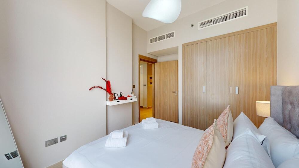 Дубай: Primestay - Azizi Riviera 9 1BR - Meydan