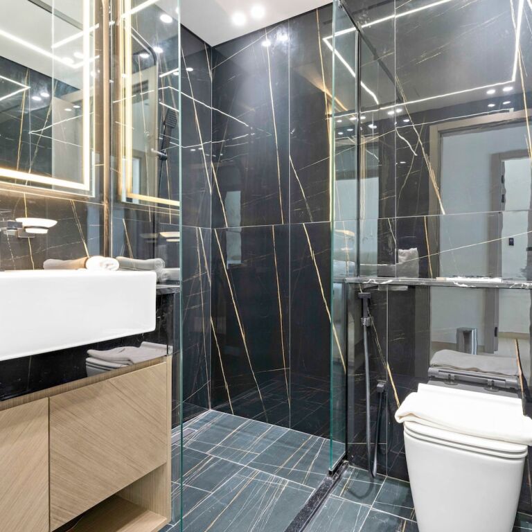 Дубай: Stunning Modern 3BR Apartment in JVC