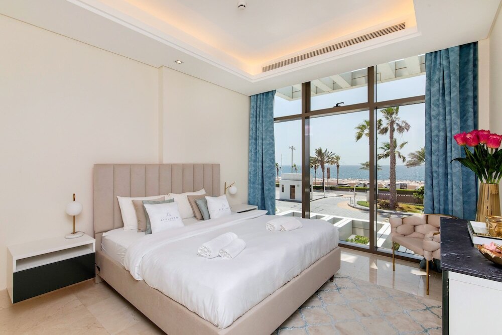 Дубай: Deluxe 2BR in The 8 on Palm Jumeirah