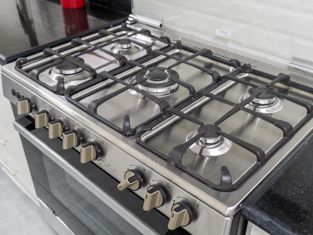 Дубай: 4bed Apt Dubai Marina Near JBR Pool by Belvilla