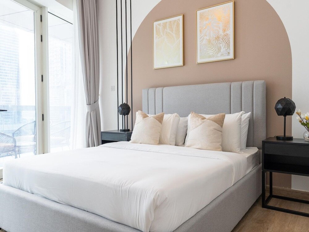 Дубай: 4bed Apt Dubai Marina Near JBR Pool by Belvilla