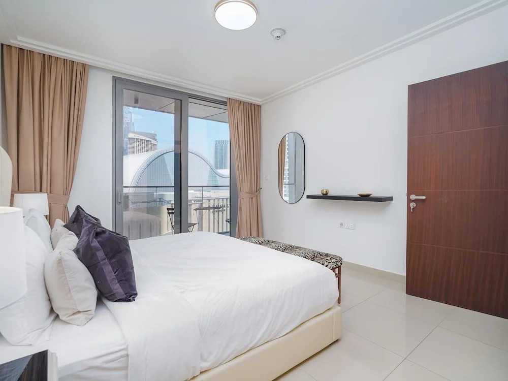 Дубай: Lux 1BR Apt Burj Khalifa View by Belvilla