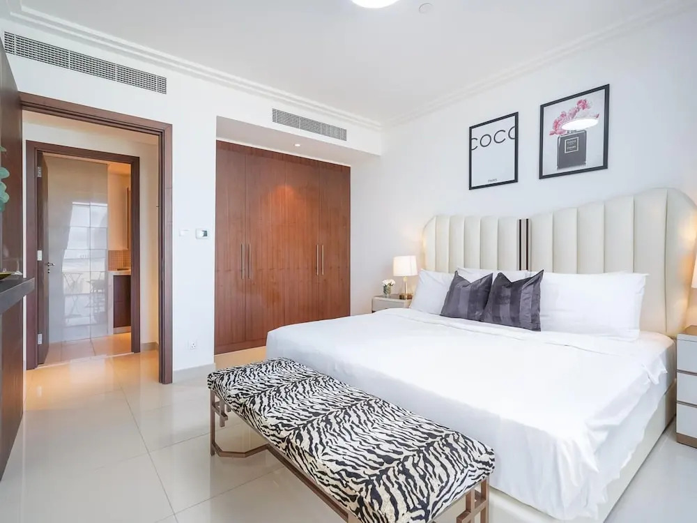 Дубай: Lux 1BR Apt Burj Khalifa View by Belvilla