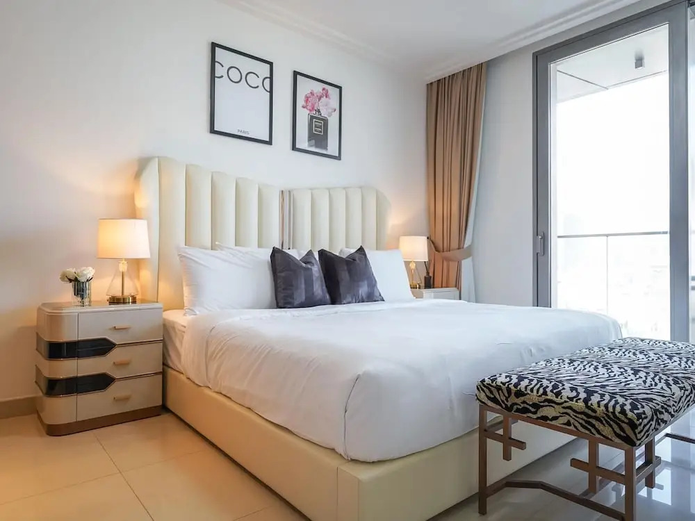 Дубай: Lux 1BR Apt Burj Khalifa View by Belvilla