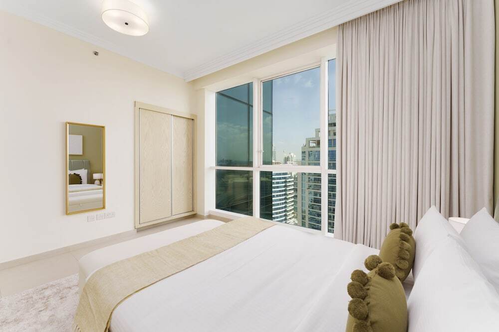 Дубай: Maison Privee - Stunning JBR Retreat w/ Partial Sea & Marina Views