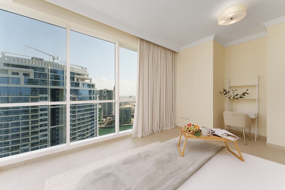 Дубай: Maison Privee - Stunning JBR Retreat w/ Partial Sea & Marina Views