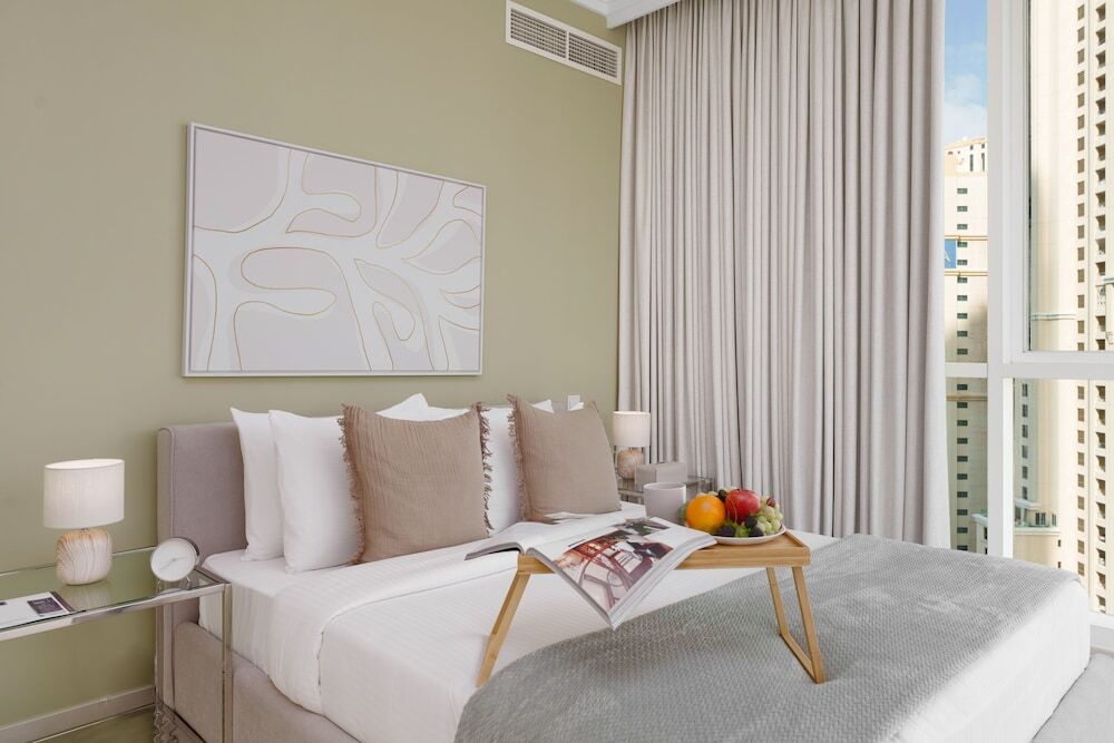 Дубай: Maison Privee - Stunning JBR Retreat w/ Partial Sea & Marina Views