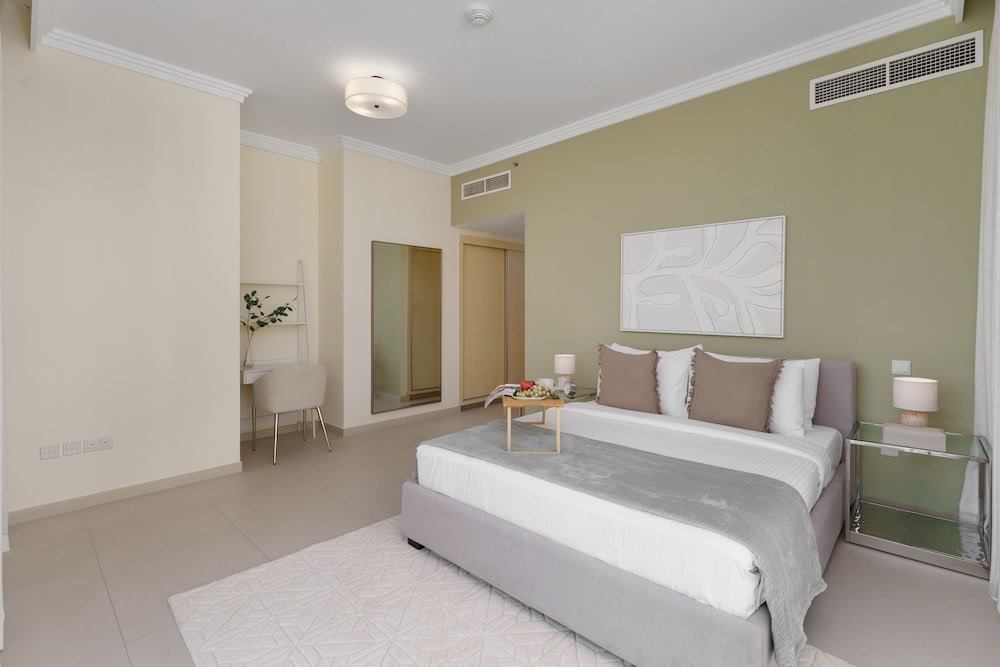 Дубай: Maison Privee - Stunning JBR Retreat w/ Partial Sea & Marina Views