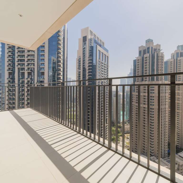 Дубай: DXB - Blvd Crescent T1 - 2401 - DT
