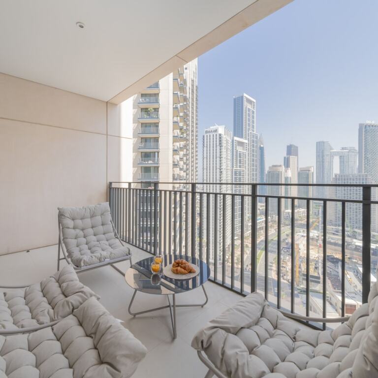 Дубай: DXB - Blvd Crescent T1 - 2401 - DT