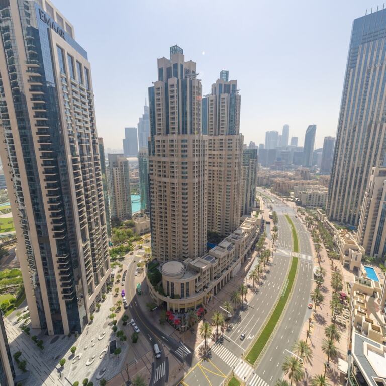 Дубай: DXB - Blvd Crescent T1 - 2401 - DT