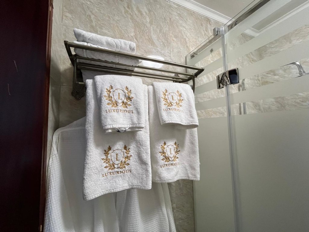 Тараз: Отель Luxurious