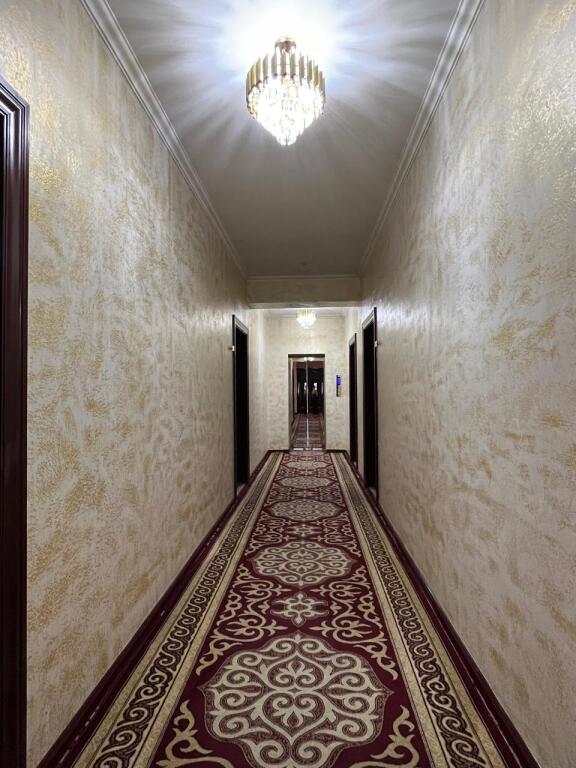Тараз: Отель Luxurious