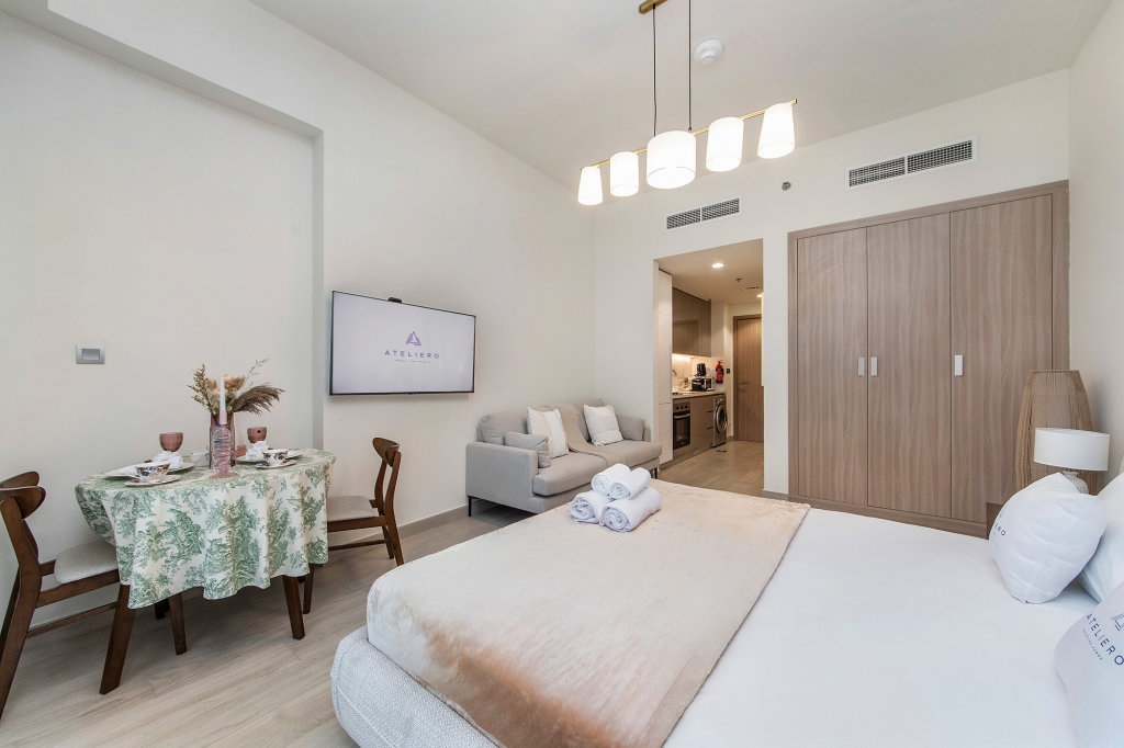 Дубай: Апартаменты Lovely Studios at Azizi Riviera