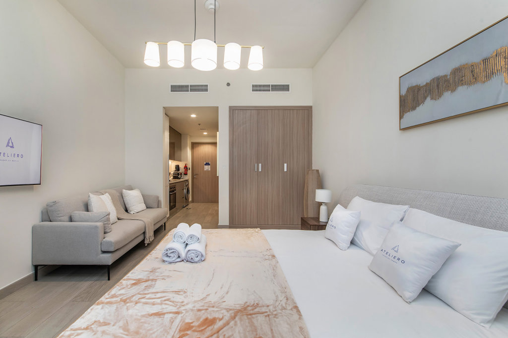 Дубай: Апартаменты Lovely Studios at Azizi Riviera