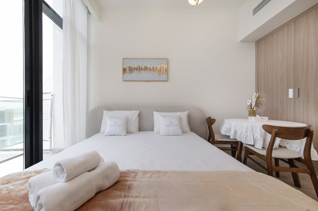 Дубай: Апартаменты Lovely Studios at Azizi Riviera
