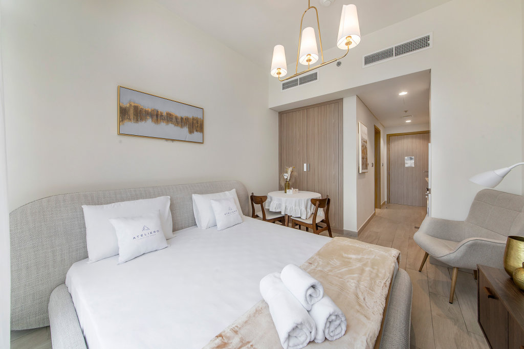 Дубай: Апартаменты Lovely Studios at Azizi Riviera