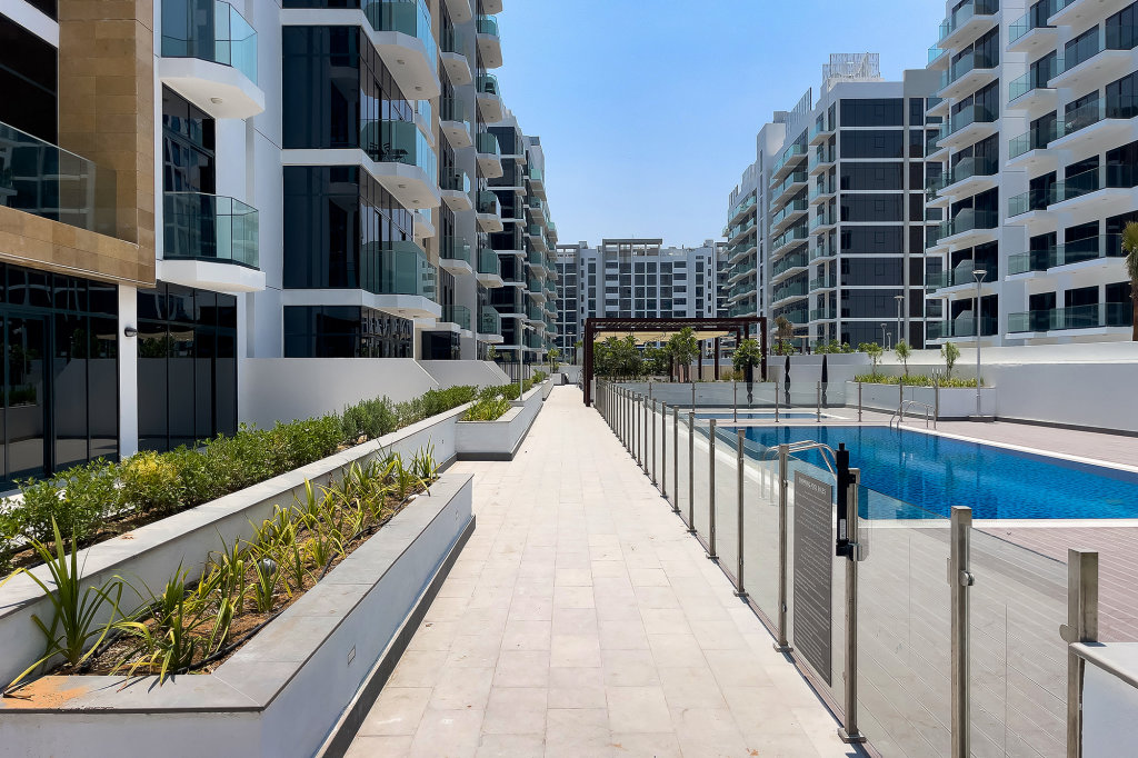 Дубай: Апартаменты Lovely Studios at Azizi Riviera