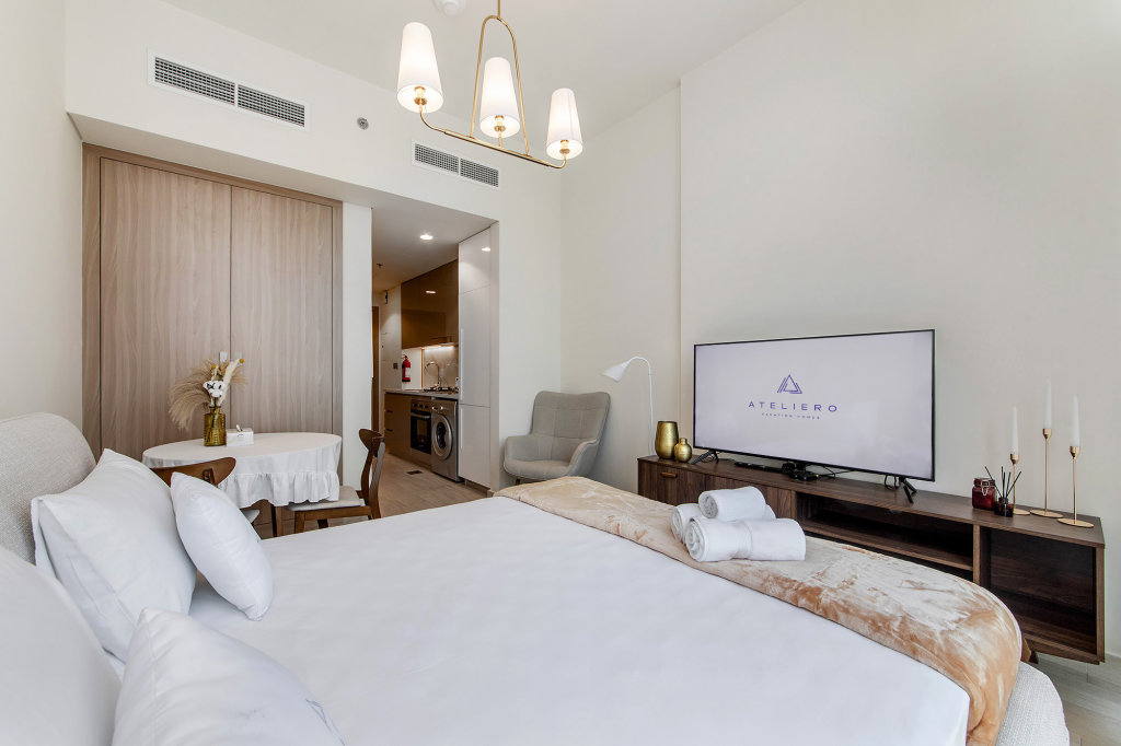 Дубай: Апартаменты Lovely Studios at Azizi Riviera